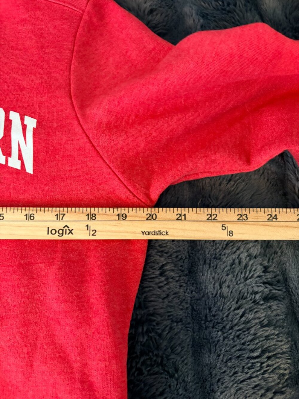 Northeastern University Womens Red Sweatshirt M Crewneck College Campus Preppy - Picture 4 of 8